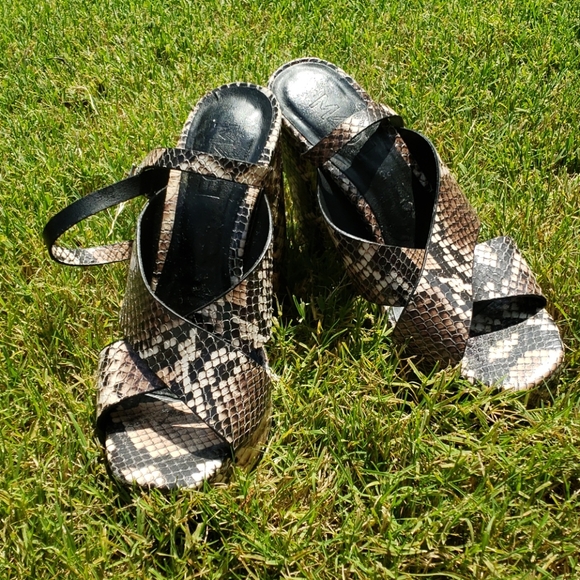 Snakeskin Python Pattern Platform Stacked Heels Shoes - Picture 2 of 6